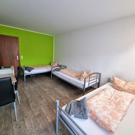 Monteurzimmer - Karlsbad Dış mekan fotoğraf