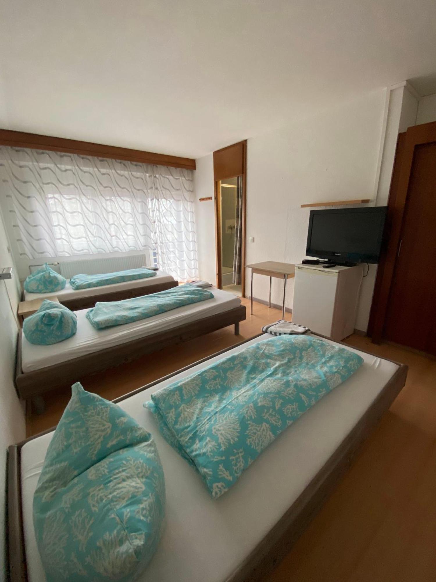 Monteurzimmer - Karlsbad Dış mekan fotoğraf