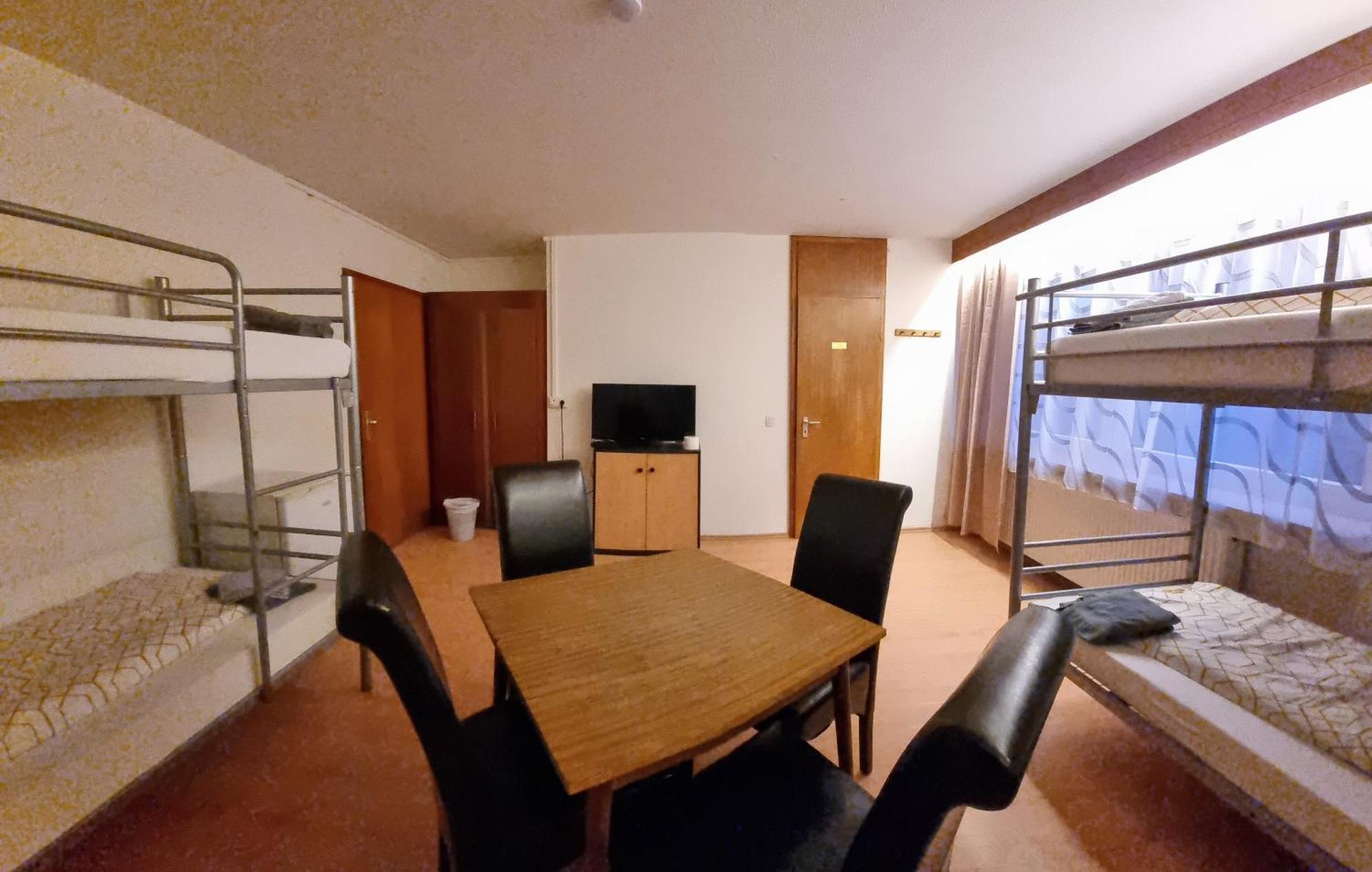 Monteurzimmer - Karlsbad Dış mekan fotoğraf