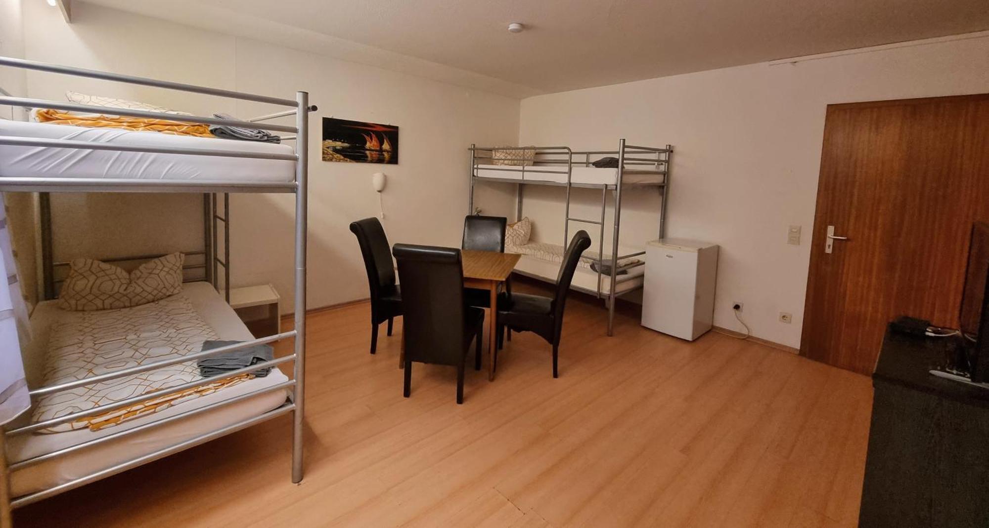 Monteurzimmer - Karlsbad Dış mekan fotoğraf