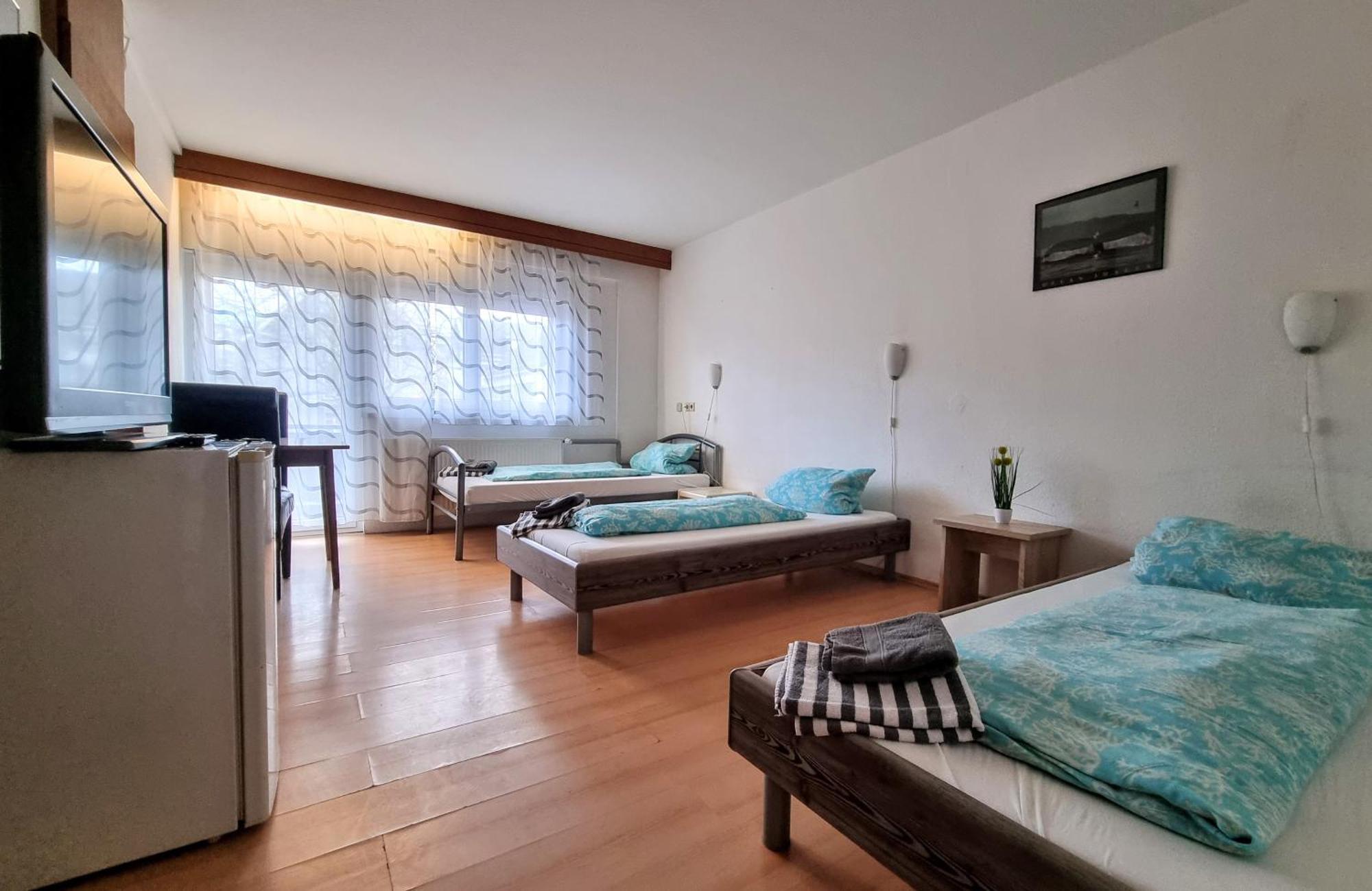 Monteurzimmer - Karlsbad Dış mekan fotoğraf