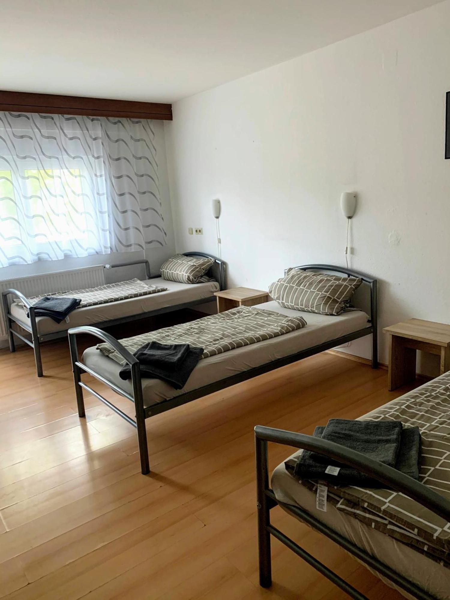 Monteurzimmer - Karlsbad Dış mekan fotoğraf